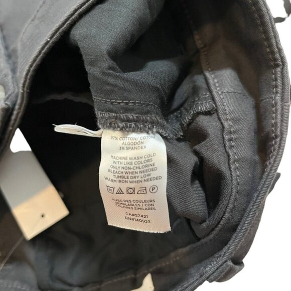 Loft Outlet NWT Dark Grey/Charcoal Mid Rise Roll Up Bermuda Shorts Size 6 - Picture 6 of 11